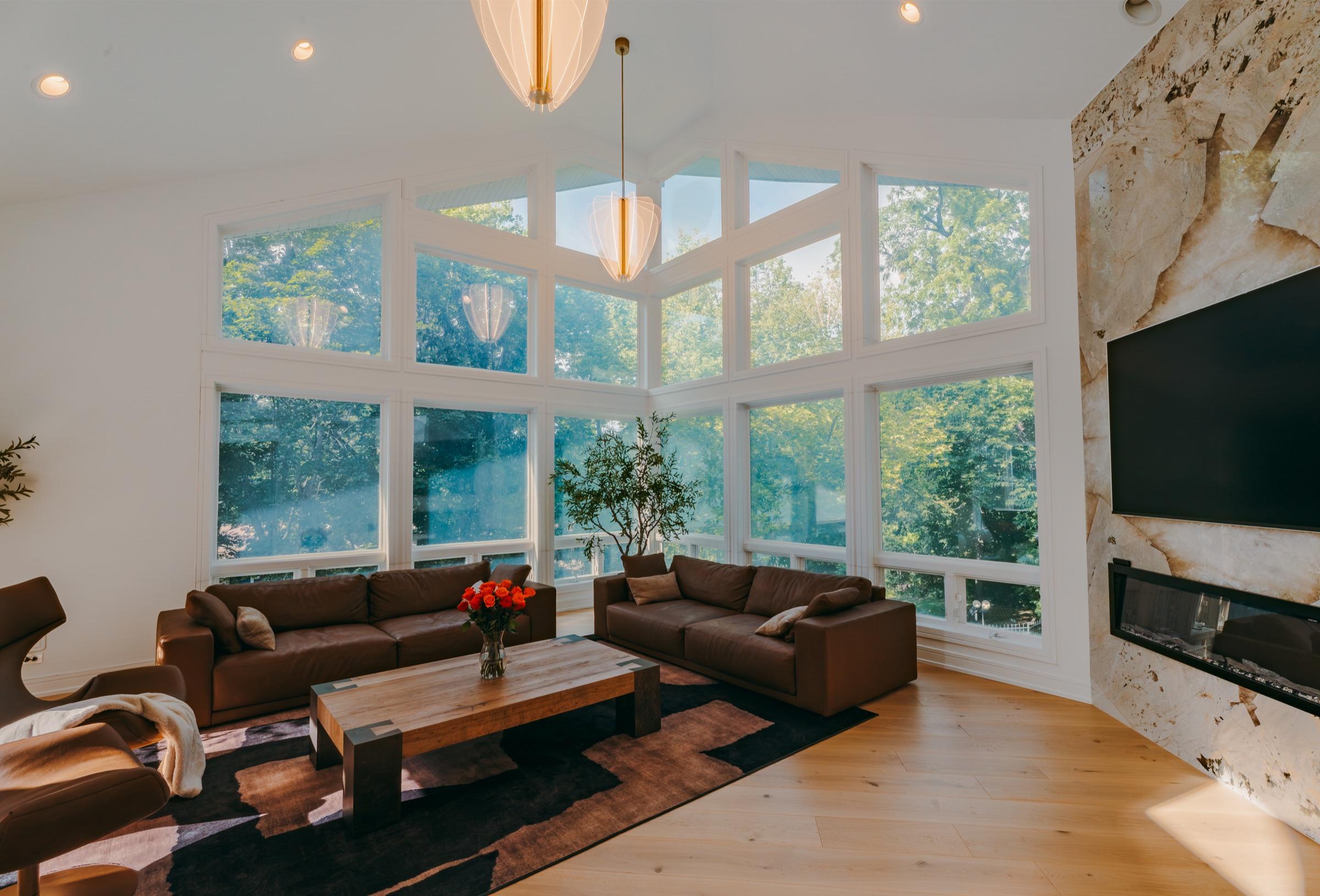 Two-story great room glazing — powered on, clear view